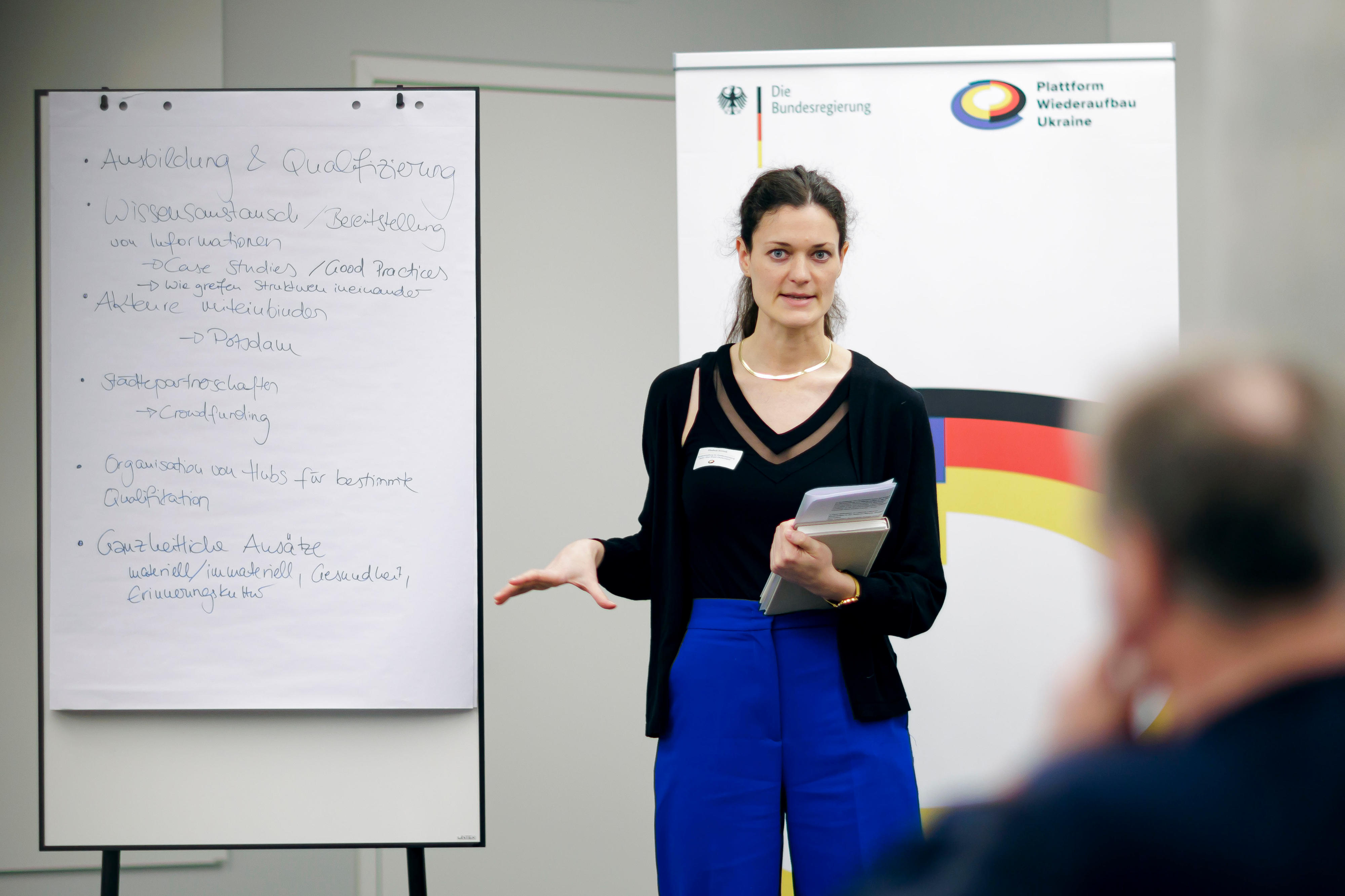 Erstes Planungstreffen des Themenkreises Städtischer und kommunaler Wiederaufbau in Berlin