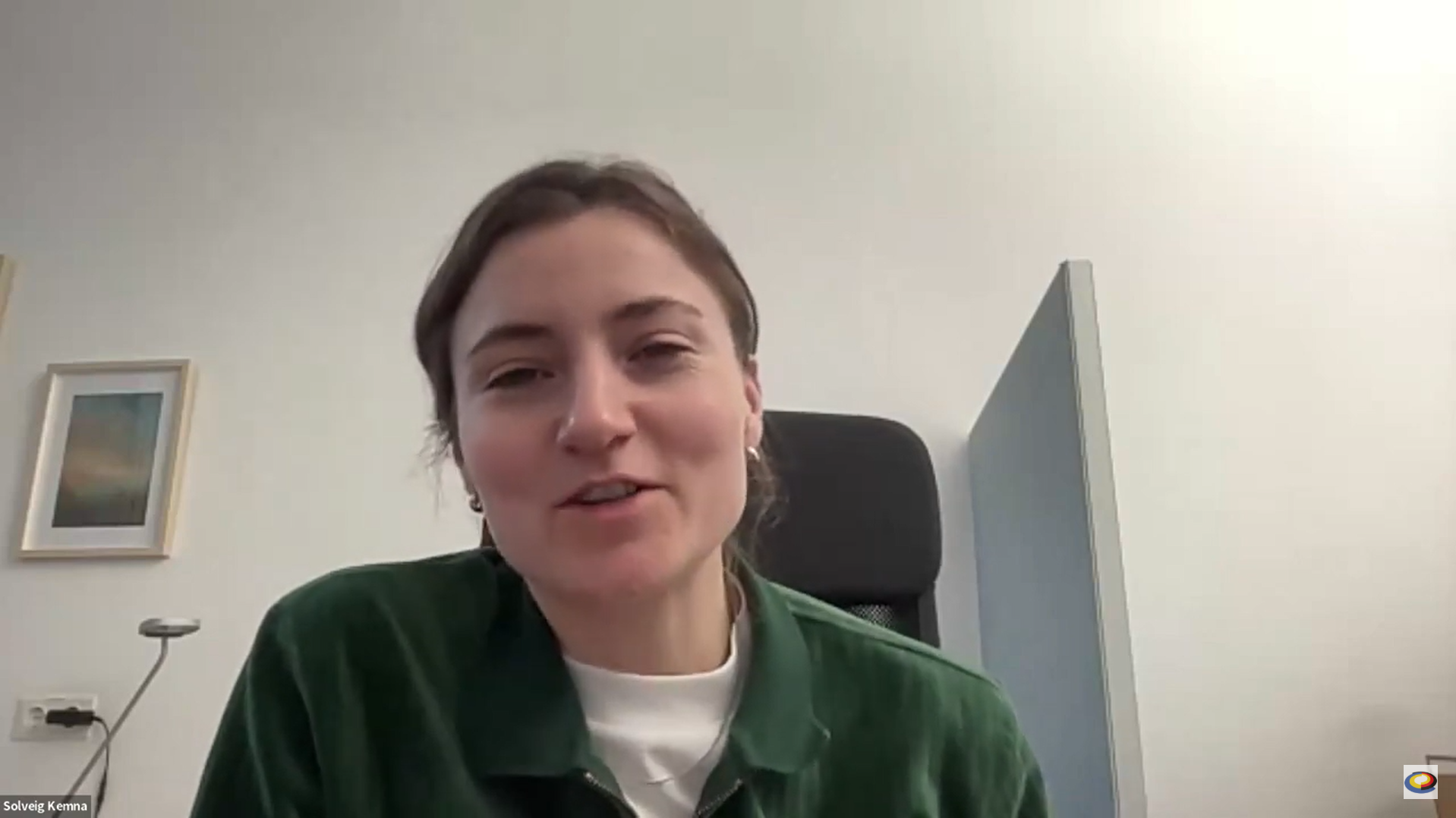 Dr. Solveig Kemna berichtet den Teilnehmenden über das Projekt „Solomiya“